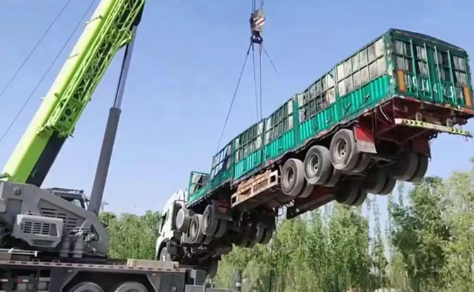 广河道路脱困救援案例